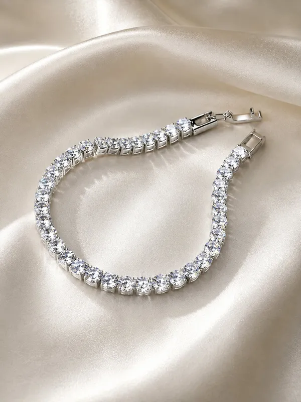 Elegant_Silver_Tone_Tennis_Bracelet_For_Women_With_Sparkling_Round_Crystal_Stones_Classic_Link_Design_And_Secure_Lobster_Clasp_Stylish_Fashion_Jewellery_For_Party_Wedding_Festive_And_Everyday_Wear