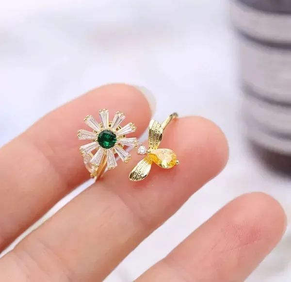 Gold_Alloy_Rings_For_Women