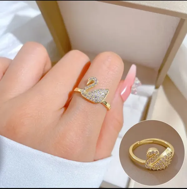 Gold_Alloy_Rings_For_Women