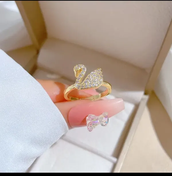 Gold_Alloy_Rings_For_Women