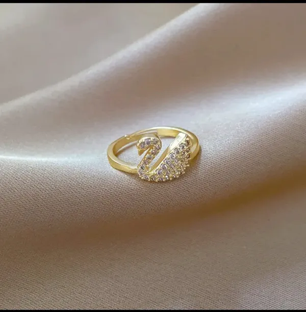 Gold_Alloy_Rings_For_Women