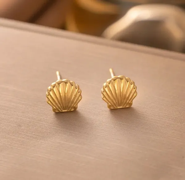 Elegant_Gold_Tone_Seashell_Stud_Earrings_For_Women_Textured_Shell_Design_Statement_Jewellery_For_Party_Wedding_Festive_Beach_Vacation_And_Everyday_Wear