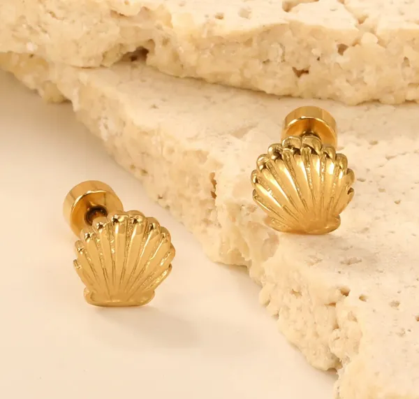 Elegant_Gold_Tone_Seashell_Stud_Earrings_For_Women_Textured_Shell_Design_Statement_Jewellery_For_Party_Wedding_Festive_Beach_Vacation_And_Everyday_Wear
