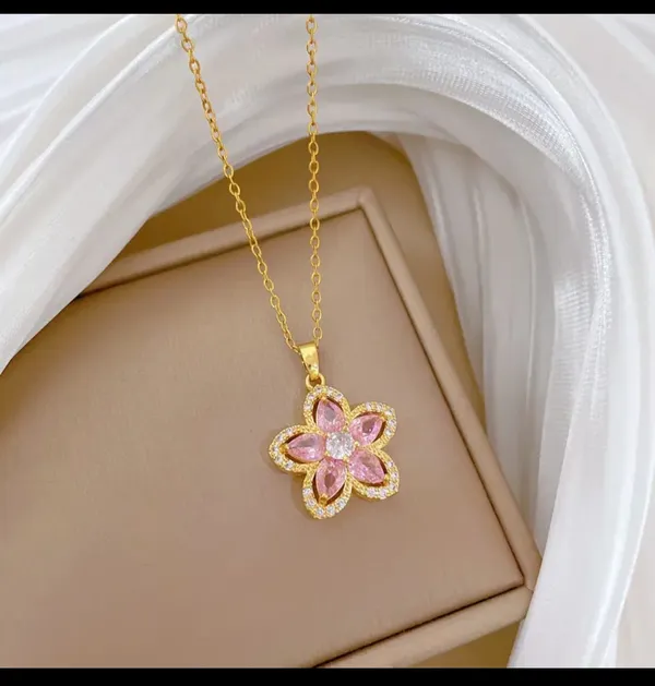 Gold_Alloy_Pendant_Necklace_Set_For_Women