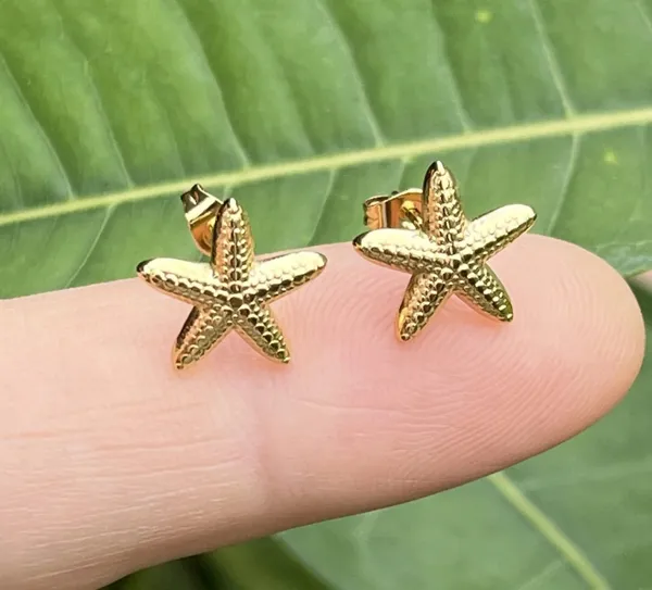 Gold_Tone_Starfish_Stud_Earrings_For_Women_Textured_Sea_Star_Design_Trendy_Minimalist_Jewellery_For_Beach_Vacation_Party_Casual_And_Everyday_Wear
