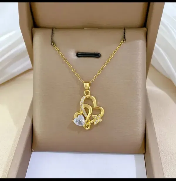 Gold_Alloy_Pendant_Necklace_For_Women