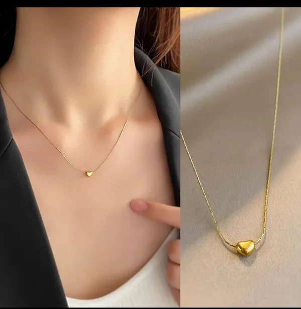 Gold_Alloy_Pendant_Necklace_For_Women