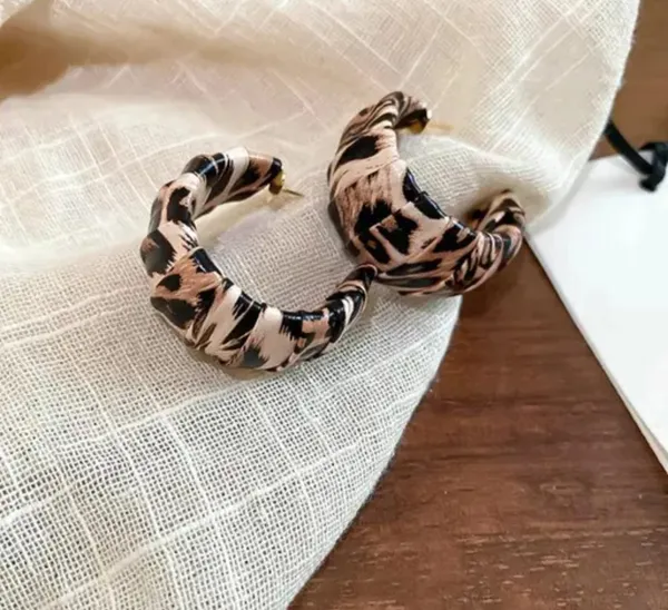 Leopard_Print_Earrings_For_Women_Gold_Posts_Chunky_Hoop_Design_Black_White_And_Brown_Animal_Print_Casual_Party_Jewelry_Set