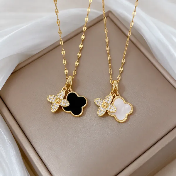 Gold_Alloy_Pendant_Necklace_For_Women
