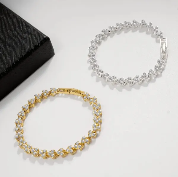 Gold_And_Silver_Alloy_Bracelet_For_Women