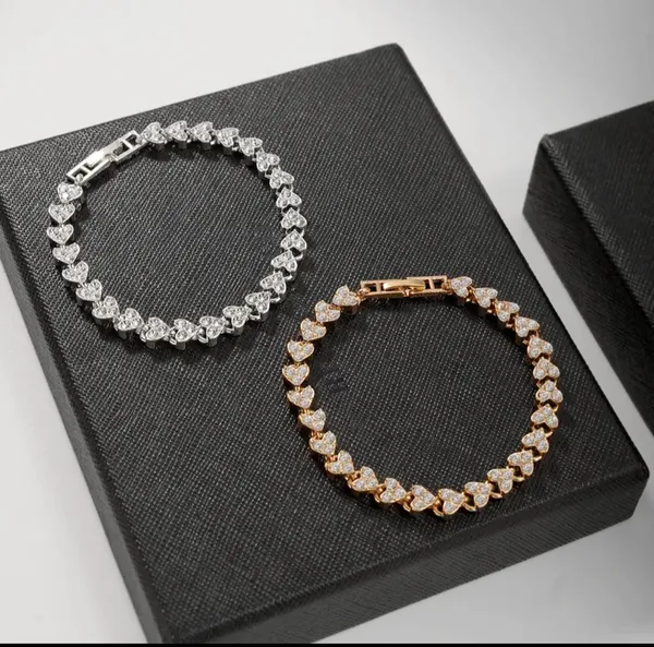 Gold_And_Silver_Alloy_Bracelet_For_Women