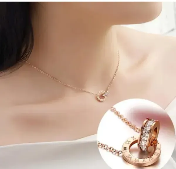 Gold_Alloy_Pendant_Necklace_For_Women