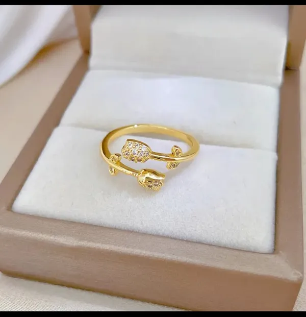 Gold_Alloy_Rings_For_Women
