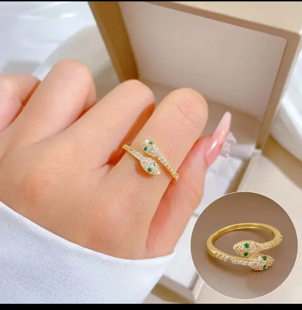 Gold_Alloy_Rings_For_Women