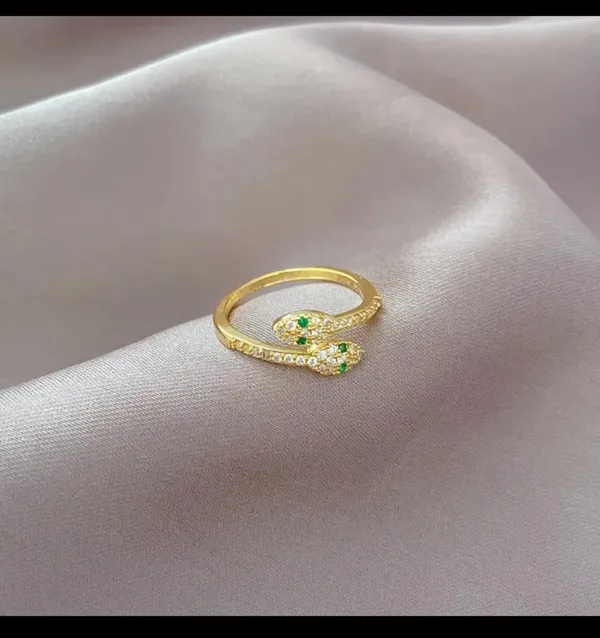 Gold_Alloy_Rings_For_Women