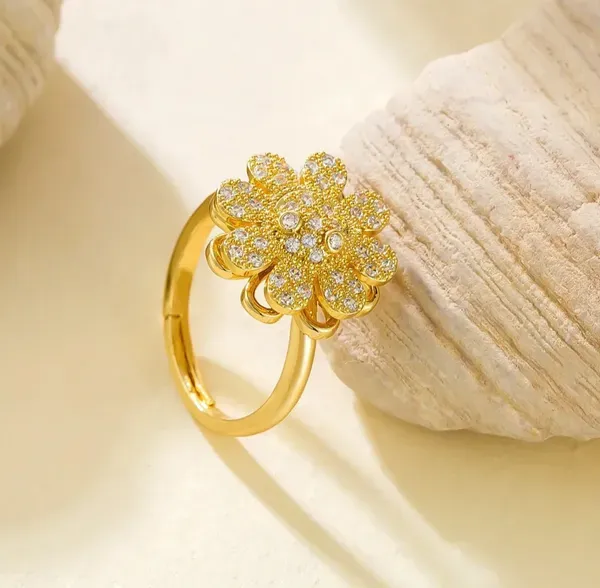 Gold_Alloy_Rings_For_Women