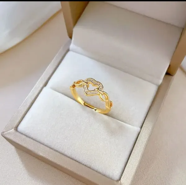 Gold_Alloy_Rings_For_Women