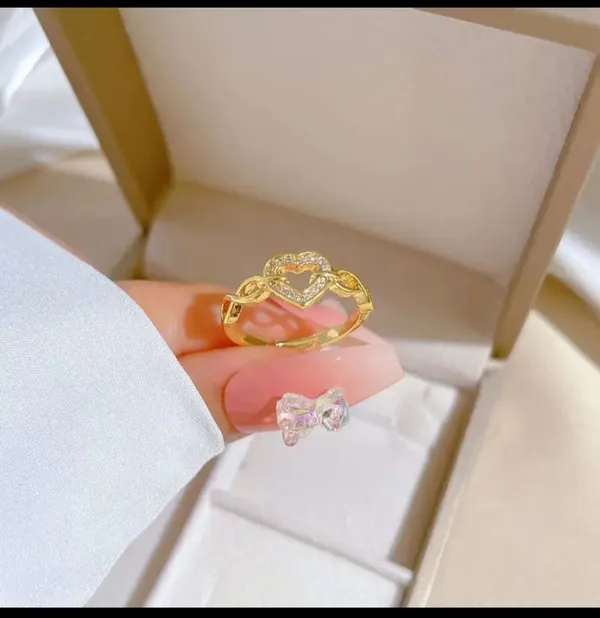 Gold_Alloy_Rings_For_Women