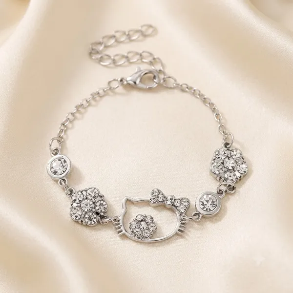 Silver_Alloy_Bracelet_For_Women