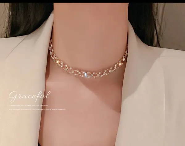 Gold_Alloy_Pendant_Necklace_Set_For_Women