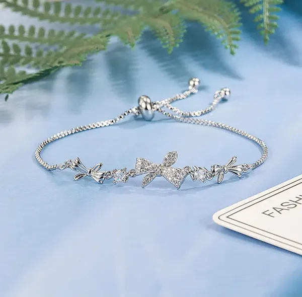 Silver_Alloy_Bracelet_For_Women