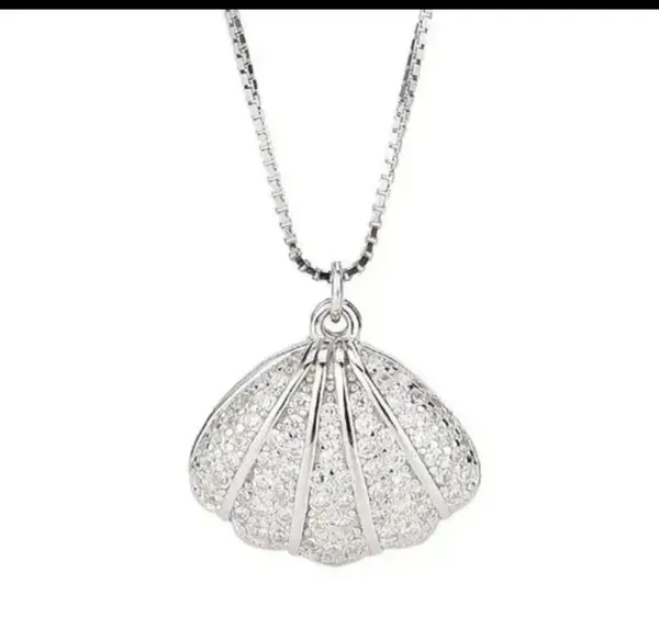 Silver_Alloy_Pendant_Necklace_For_Women