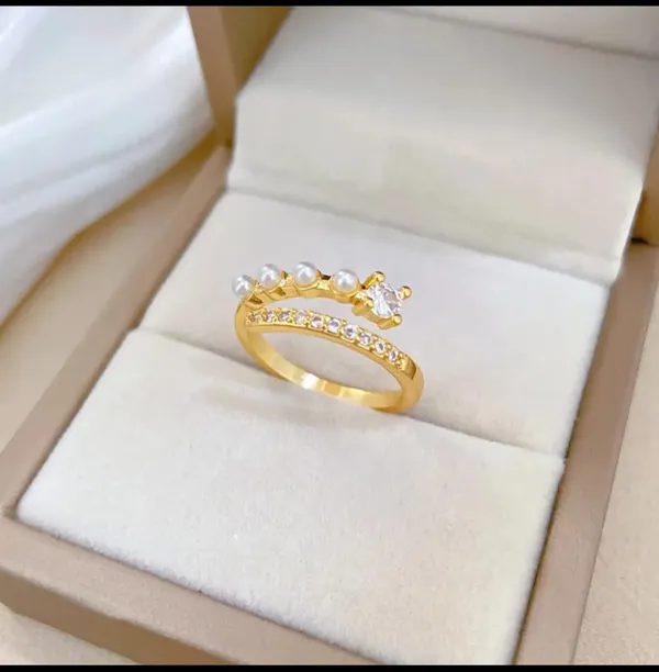 Gold_Alloy_Rings_For_Women