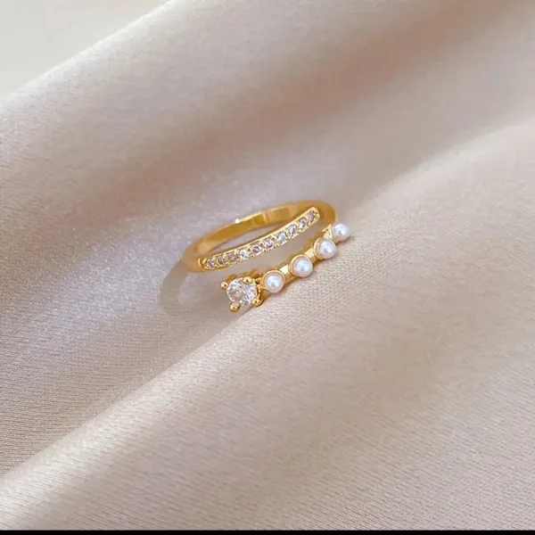 Gold_Alloy_Rings_For_Women