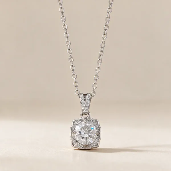 Silver_Alloy_Pendant_Necklace_For_Women