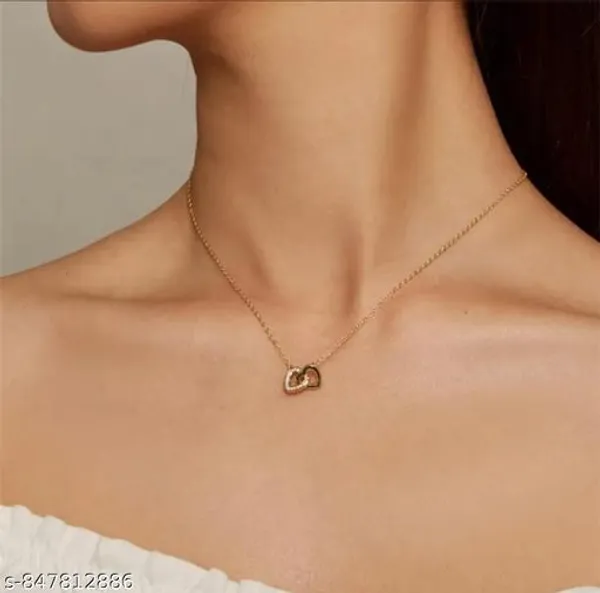 Gold_Alloy_Pendant_Necklace_For_Women