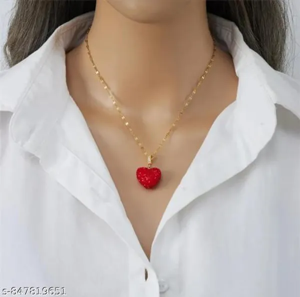 Gold_Alloy_Pendant_Necklace_For_Women