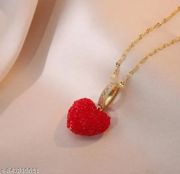 Gold_Alloy_Pendant_Necklace_For_Women