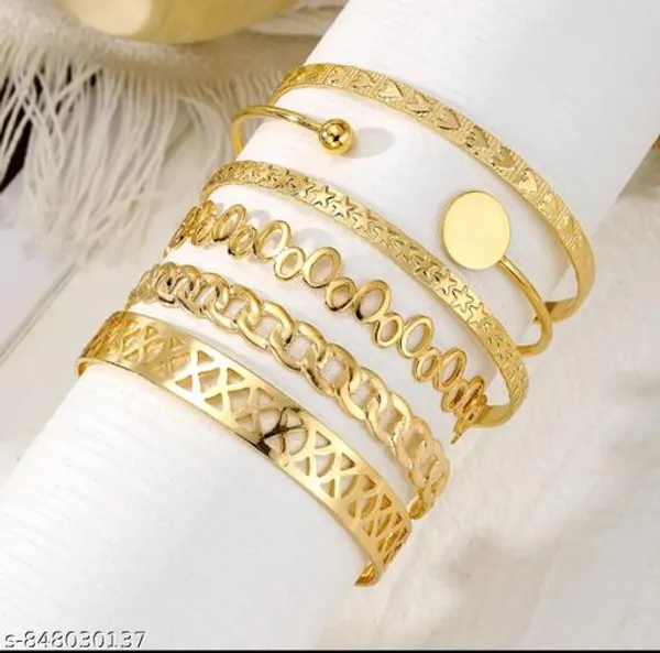 Gold_Alloy_Bracelet_For_Women