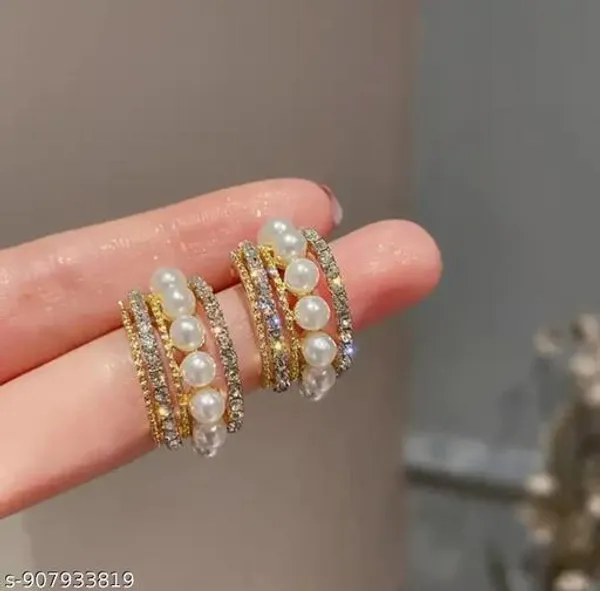 Gold_Alloy_Earrings_For_Women