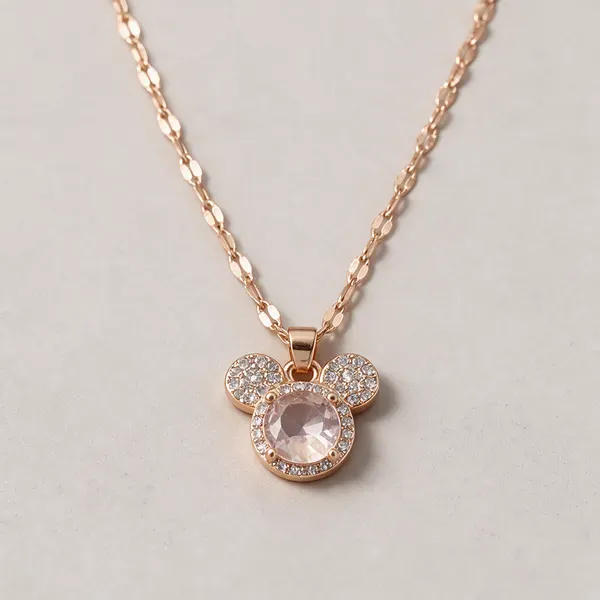 Gold_Alloy_Pendant_Necklace_For_Women