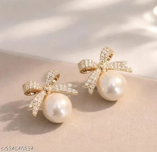 Gold_Alloy_Earrings_For_Women