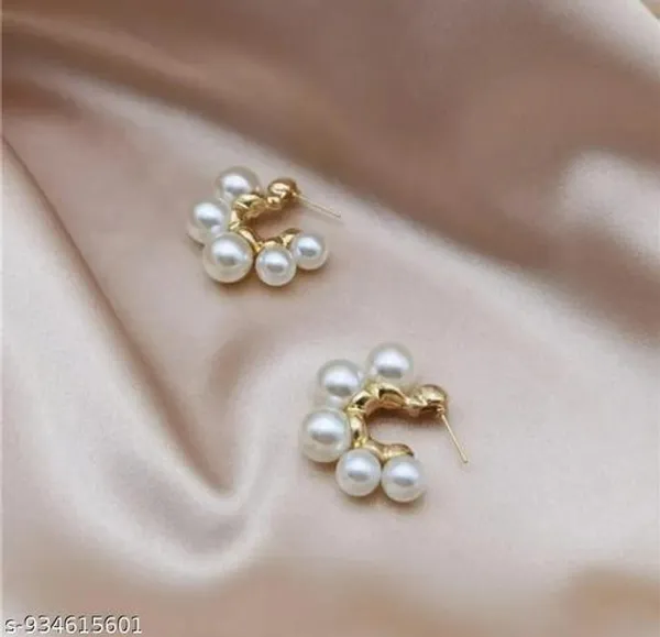 Gold_Alloy_Earrings_For_Women