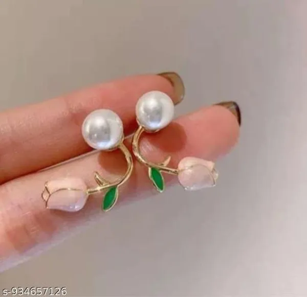 Gold_Alloy_Earrings_For_Women