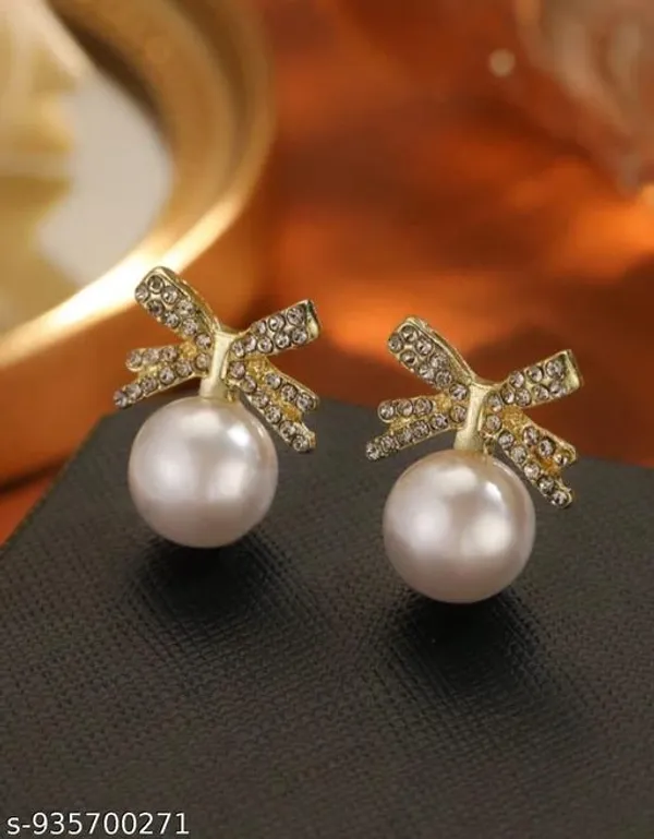 Gold_Alloy_Earrings_For_Women