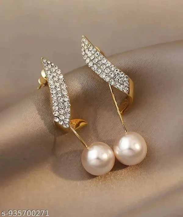 Gold_Alloy_Earrings_For_Women