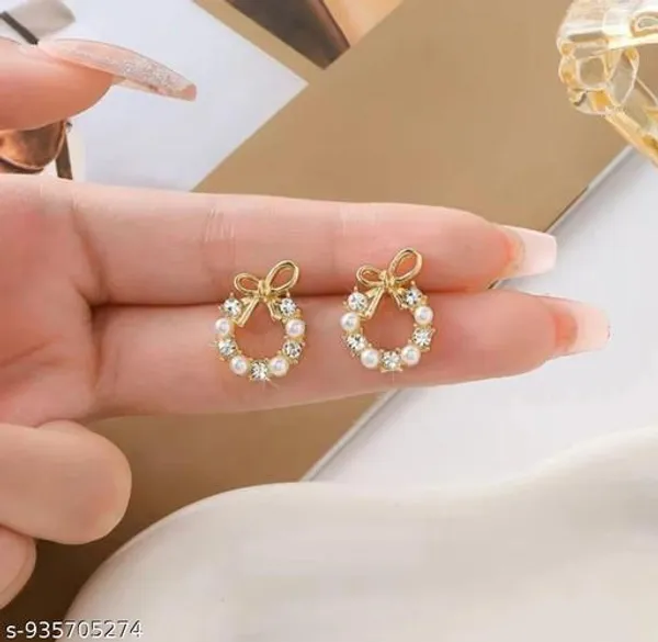 Gold_Alloy_Earrings_For_Women
