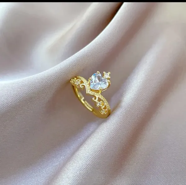 Gold_Alloy_Rings_For_Women