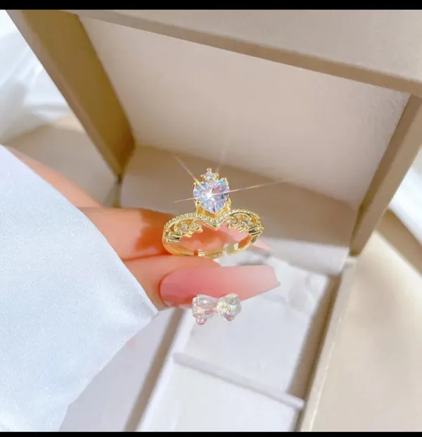 Gold_Alloy_Rings_For_Women