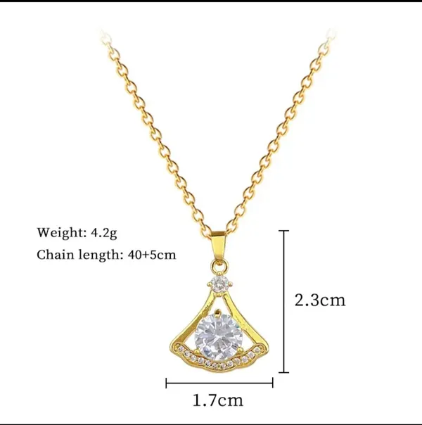 Gold_Alloy_Pendant_Necklace_For_Women