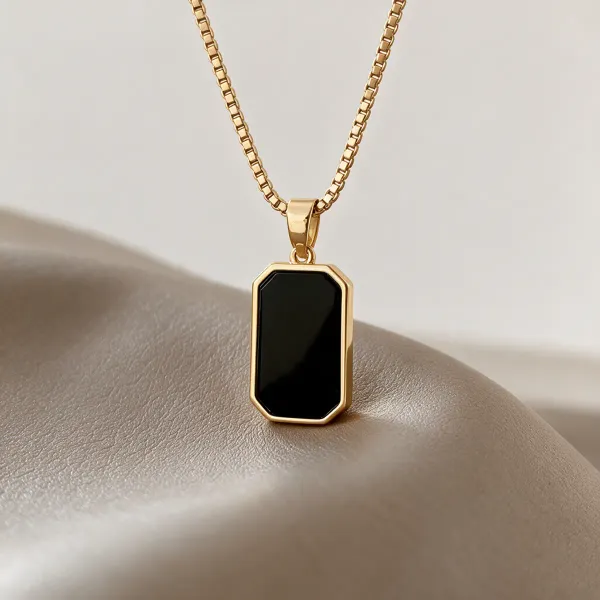 Gold_Alloy_Pendant_Necklace_For_Women