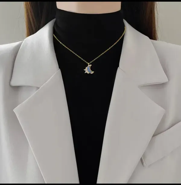 Gold_Alloy_Pendant_Necklace_Set_For_Women