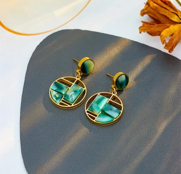 Elegant_Green_Marble_Stone_Gold_Tone_Geometric_Round_Drop_Earrings_For_Women_Stylish_Statement_Jewellery_For_Party_Festive_Wedding_And_Everyday_Wear