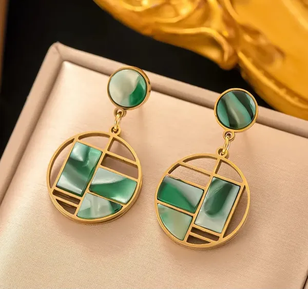 Elegant_Green_Marble_Stone_Gold_Tone_Geometric_Round_Drop_Earrings_For_Women_Stylish_Statement_Jewellery_For_Party_Festive_Wedding_And_Everyday_Wear