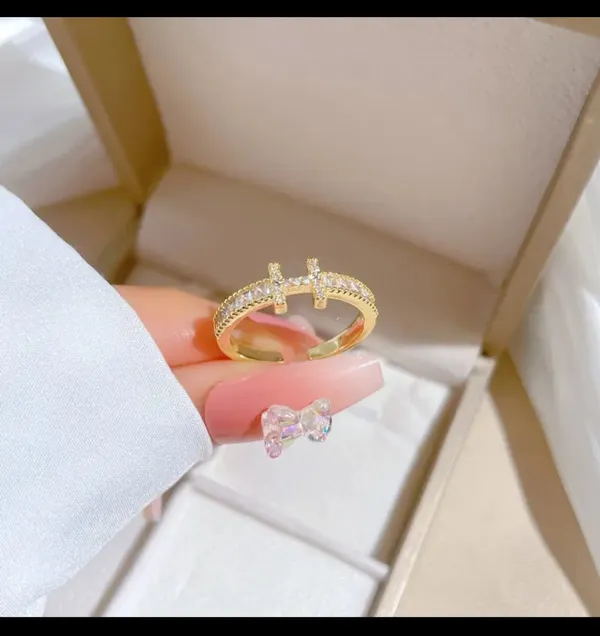Gold_Alloy_Rings_For_Women