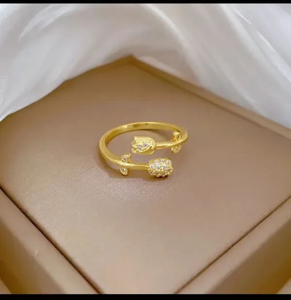 Gold_Alloy_Rings_For_Women